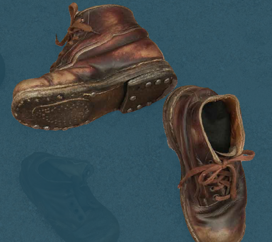 Dekliški visoki čevlji na vezalke, sredina 20. stoletja