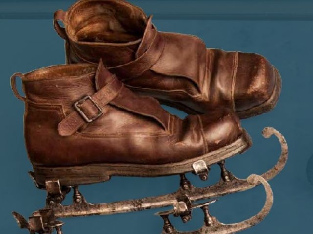 Visoki čevlji klinčane izdelave in drsalke, druga četrtina 20. stoletja